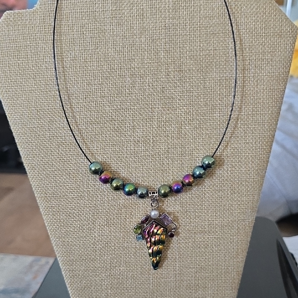 Iridescent hematite Blue and Green Artistic Pendant Necklace NWOT - Picture 3 of 6